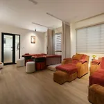 Pegasy Apartments & Travel